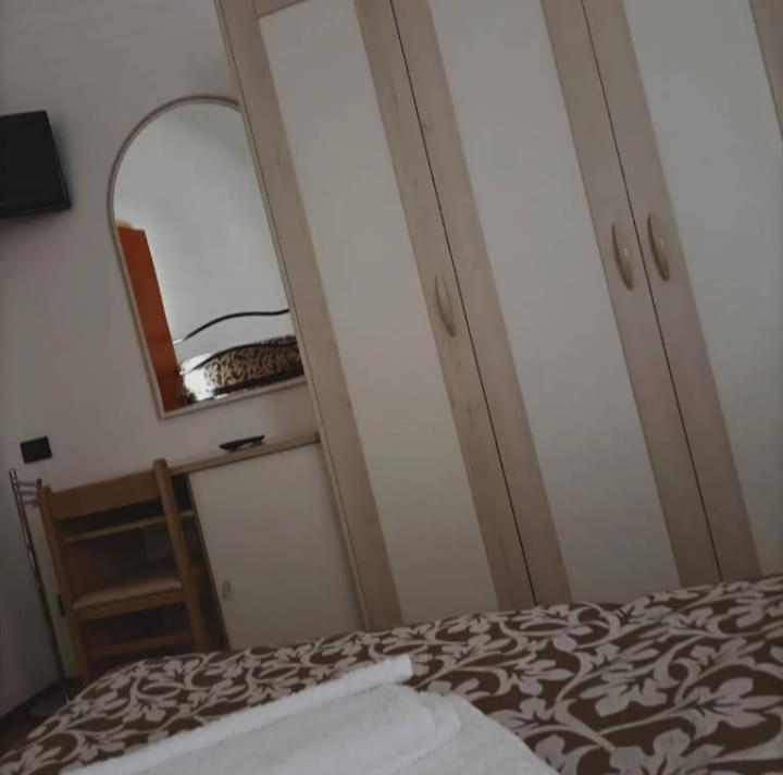 Hotel Ducale Bellaria-Igea Marina Buitenkant foto